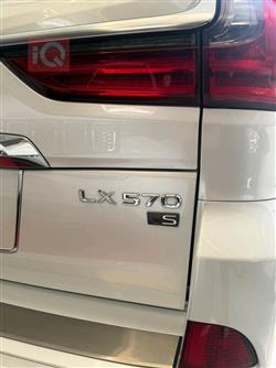 Lexus LX